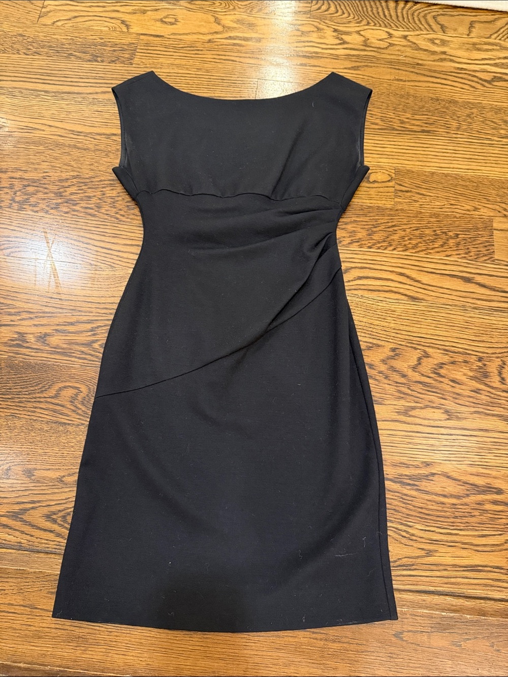 Diane Von Furstenberg Black Cap-Sleeve Midi Dress